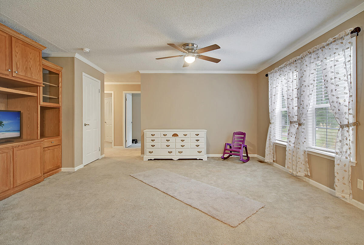 546 Farrell Street Moncks Corner, SC 29461 - Photo 6 of 37 CREM_546 Farrell_015