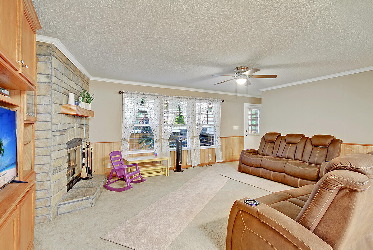 546 Farrell Street Moncks Corner, SC 29461 - Photo 10 of 37 CREM_546 Farrell_020