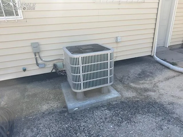 $332,500 | 2410 Cather Court, Colorado Springs, CO 80916