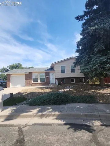 $332,500 | 2410 Cather Court, Colorado Springs, CO 80916