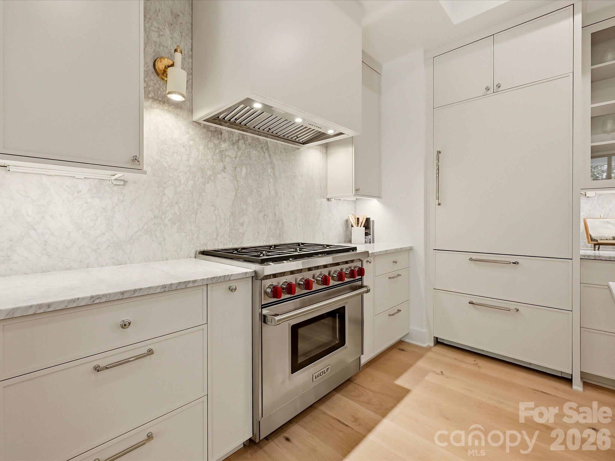 409 Queens Road, Unit 303 Charlotte, NC 28207 - Photo 13 of 40 Gallery Image 13