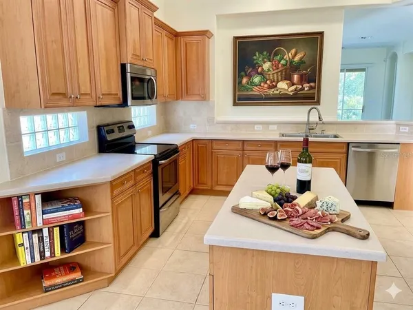 $2,950 | 5287 Visionary Court, Sarasota, FL 34233