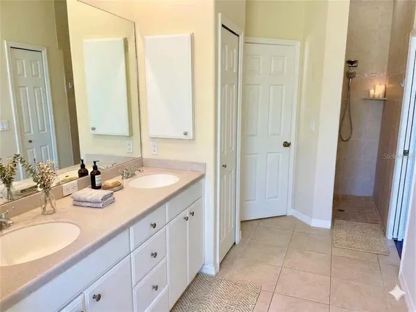 $2,950 | 5287 Visionary Court, Sarasota, FL 34233