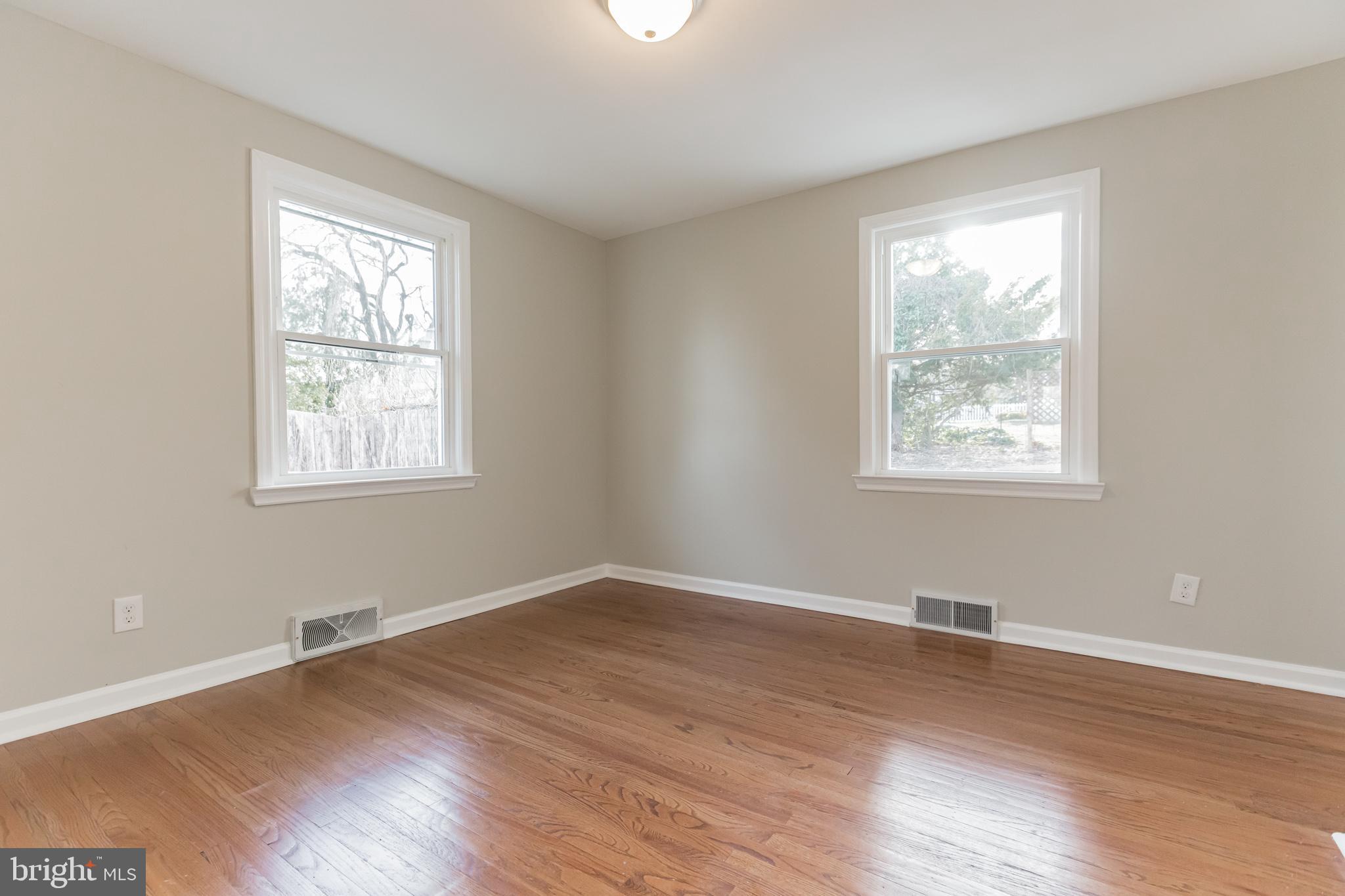 12 Colmar Road Cherry Hill, NJ 08002 - Photo 15 of 35 Office - with Natural light.