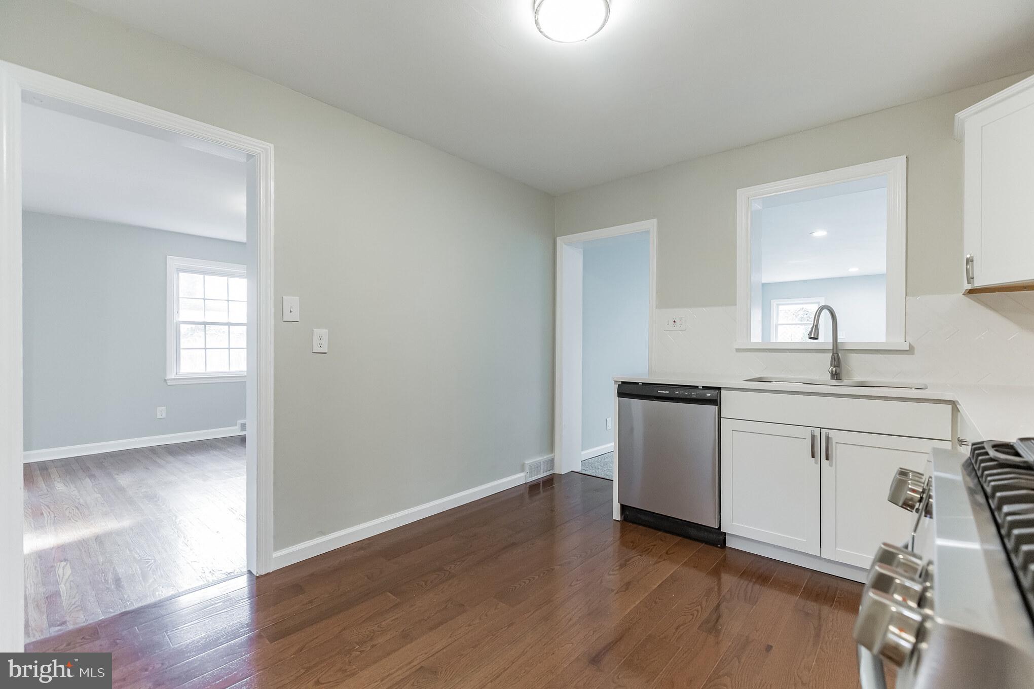 12 Colmar Road Cherry Hill, NJ 08002 - Photo 4 of 35
