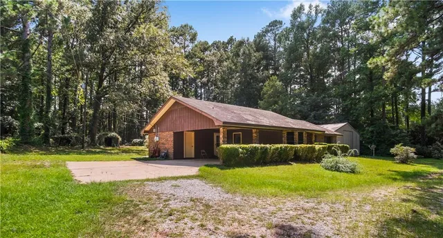 $255,000 | 204 Holt Road, Pollock, LA 71467