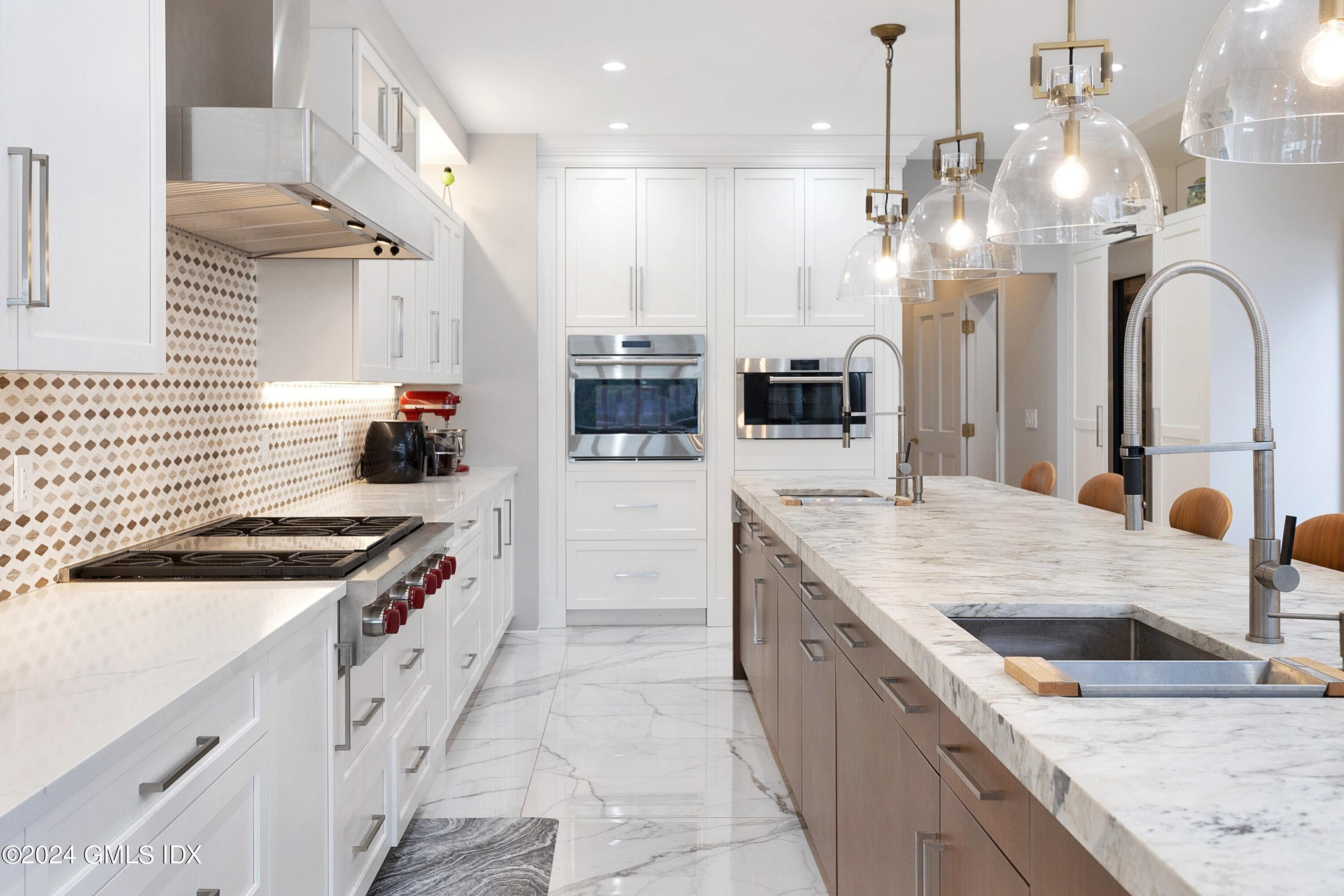 71 Byram Shore Road Greenwich, CT 06830 - Photo 12 of 36 12