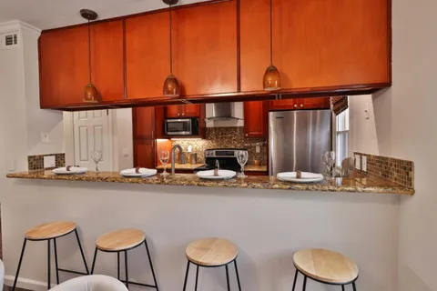$750,000 | 248 Red Oak Drive East, Unit E, Sunnyvale, CA 94086