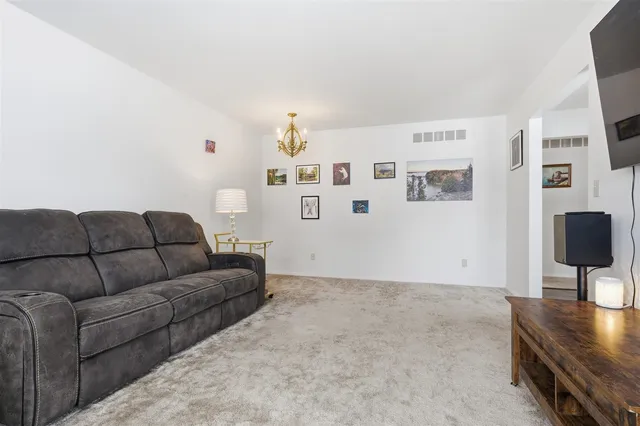 $239,500 | 404 Grandview Drive, Normal, IL 61761