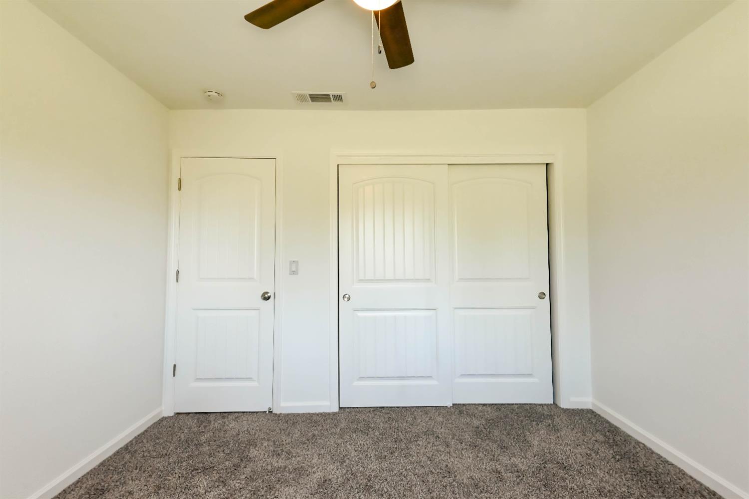18071 Daley Road Madera, CA 93638 - Photo 11 of 25 an empty room