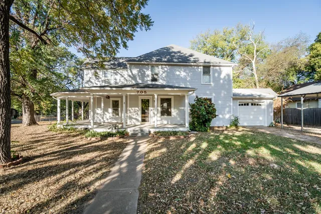 $209,900 | 705 North Linden Street, Belle Plaine, KS 67013