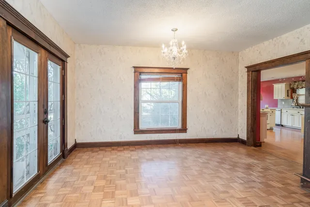 $209,900 | 705 North Linden Street, Belle Plaine, KS 67013