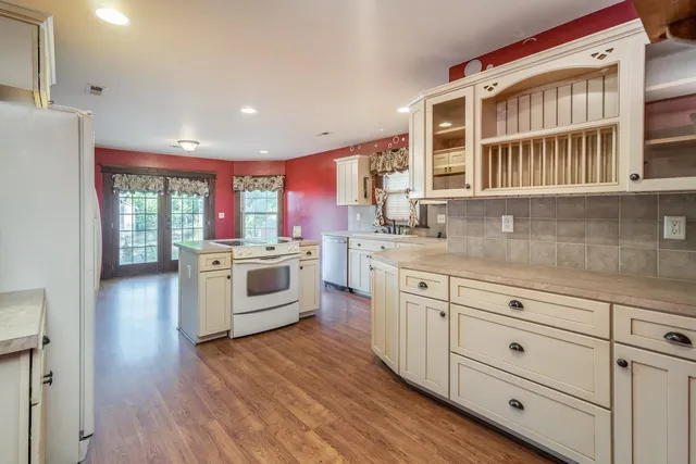 $209,900 | 705 North Linden Street, Belle Plaine, KS 67013