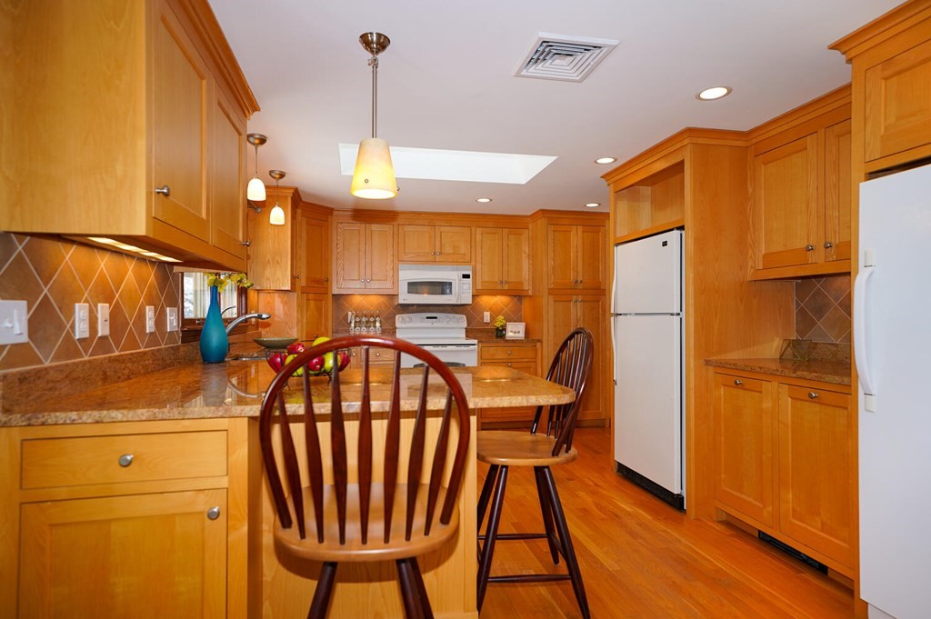 10 Dennett Road Winchester, MA 01890 - Photo 13 of 32 Gallery Image 13