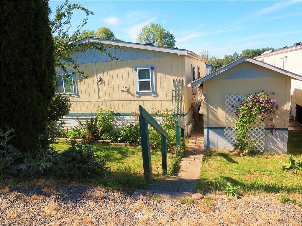 621 Nick Road, Unit 8 Centralia, WA 98531 - Photo 3 of 9 Gallery Image 3