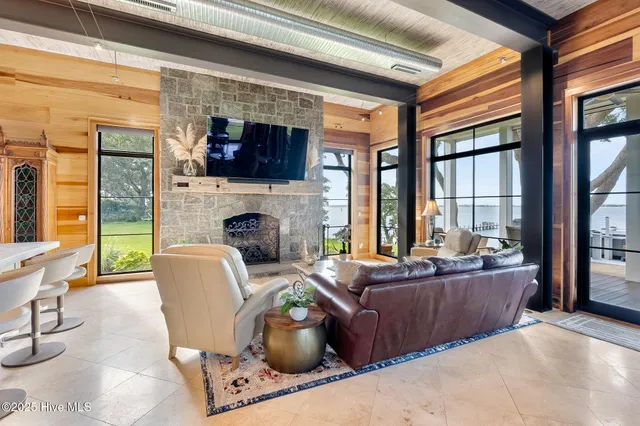 $5,750,000 | 4101-4103 Sound Drive, Morehead City, NC 28557