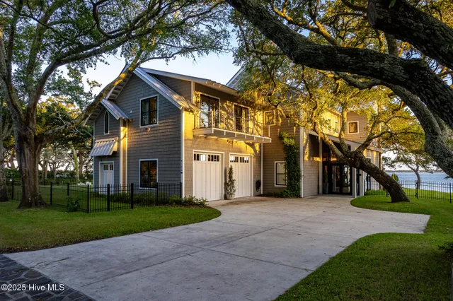 $5,750,000 | 4101-4103 Sound Drive, Morehead City, NC 28557