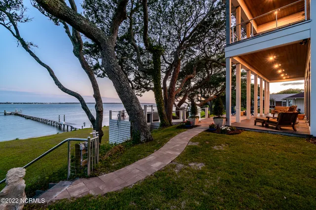 $5,750,000 | 4101-4103 Sound Drive, Morehead City, NC 28557