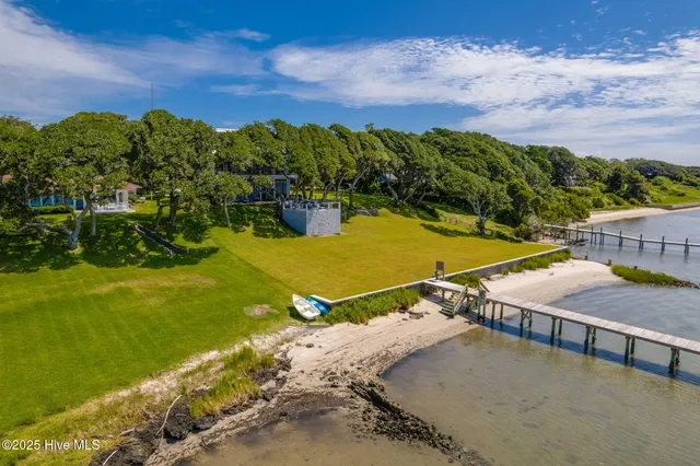$5,750,000 | 4101-4103 Sound Drive, Morehead City, NC 28557