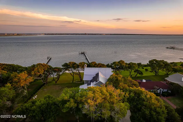$5,750,000 | 4101-4103 Sound Drive, Morehead City, NC 28557