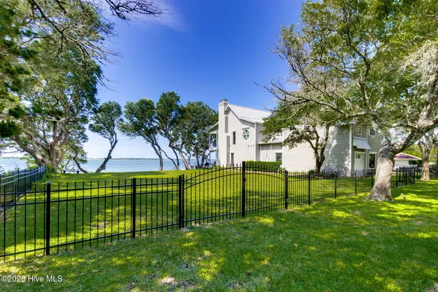 $5,750,000 | 4101-4103 Sound Drive, Morehead City, NC 28557