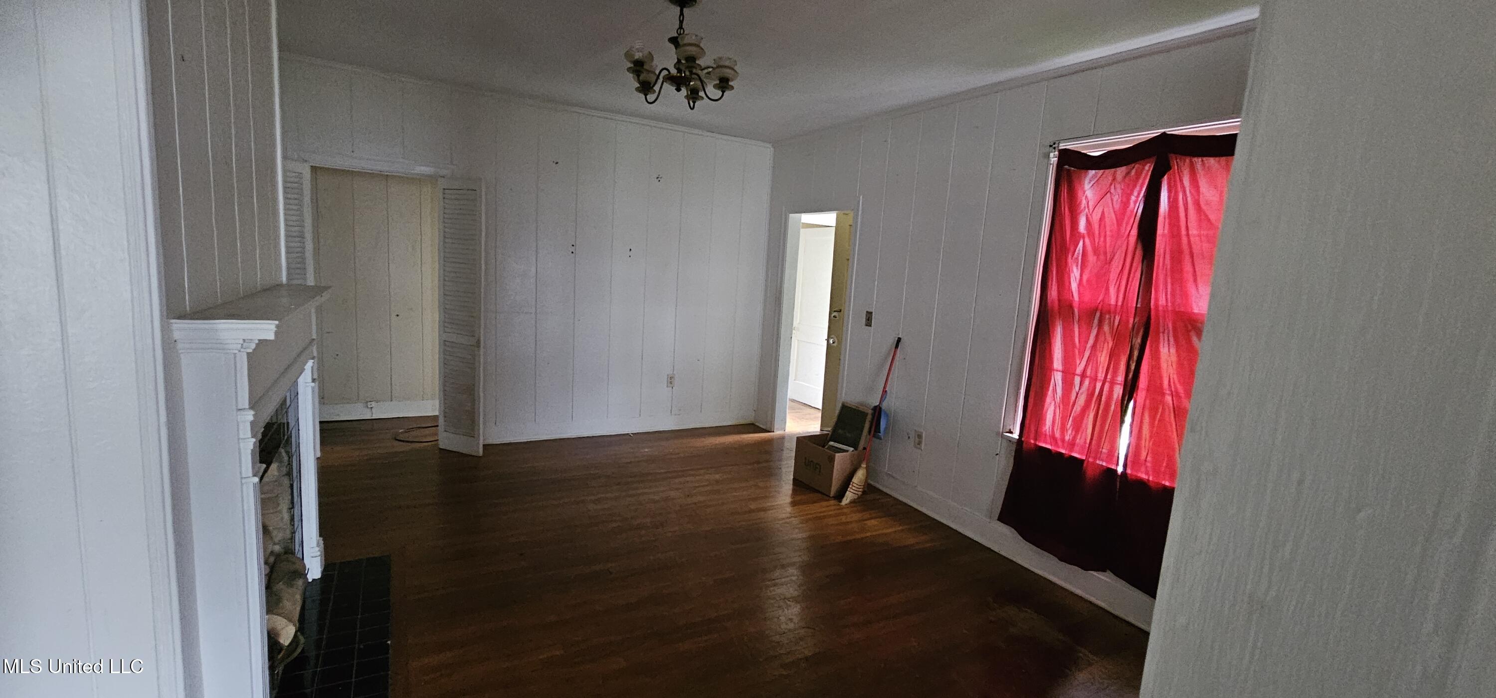 1080 Alta Vista Boulevard Jackson, MS 39209 - Photo 7 of 32 20250509_163035