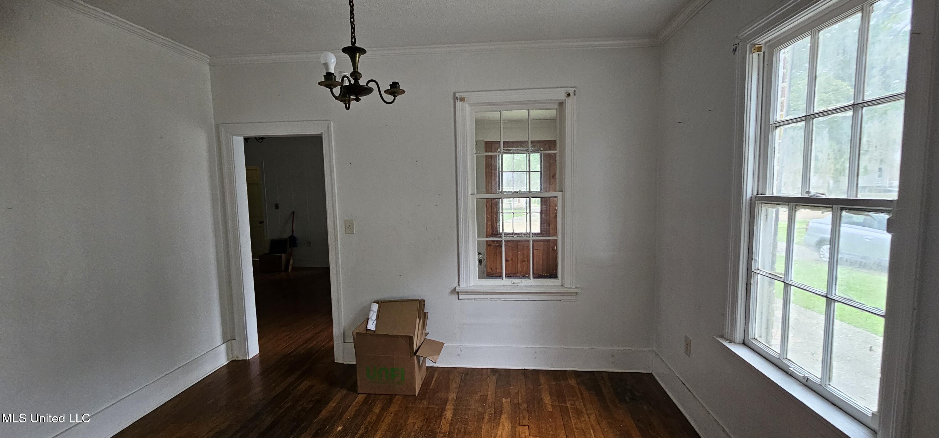 1080 Alta Vista Boulevard Jackson, MS 39209 - Photo 9 of 32 20250509_163112