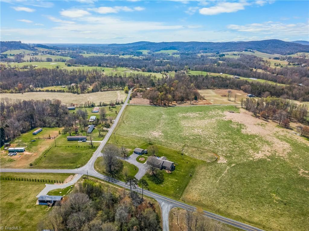 1358 Armstrong Road Jonesville, NC 28642 - Photo 43 of 46