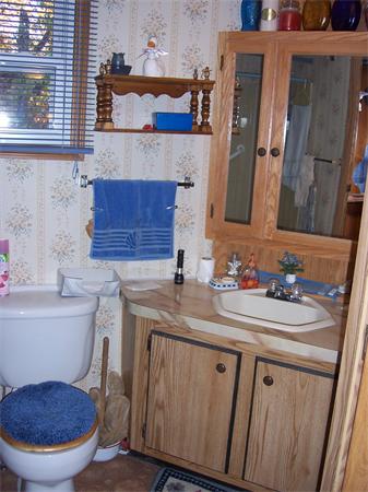 123 Edbert Street Chicopee, MA 01020 - Photo 5 of 7 Gallery Image 5