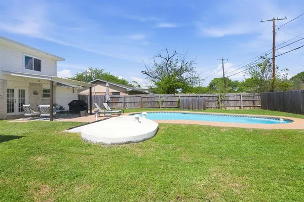 $300,000 | 722 Cindy Drive, Cedar Hill, TX 75104