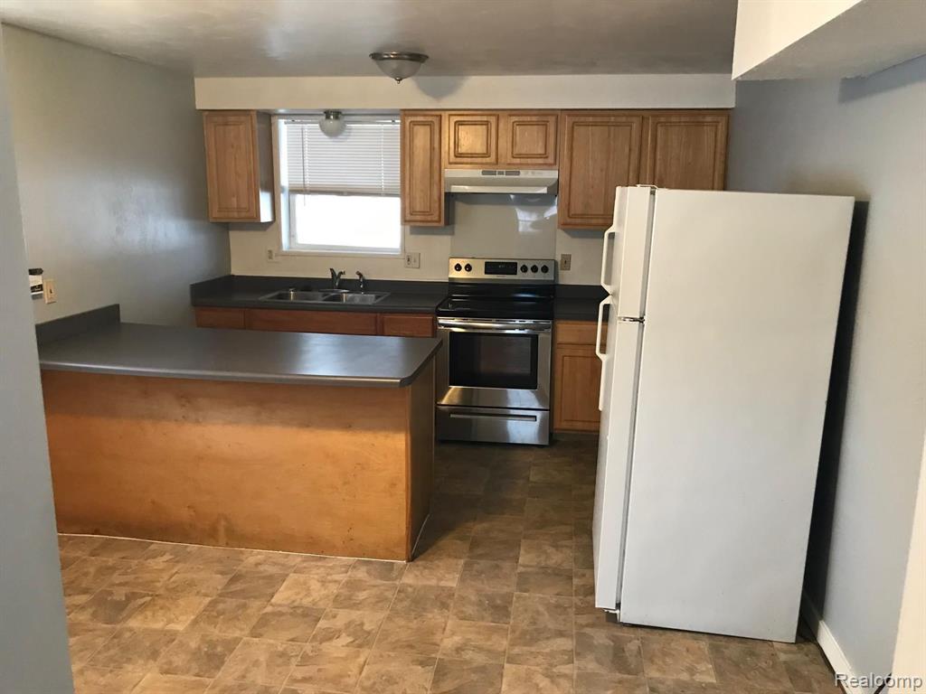1648 Haslett Road East Lansing, MI 48823 - Photo 18 of 25