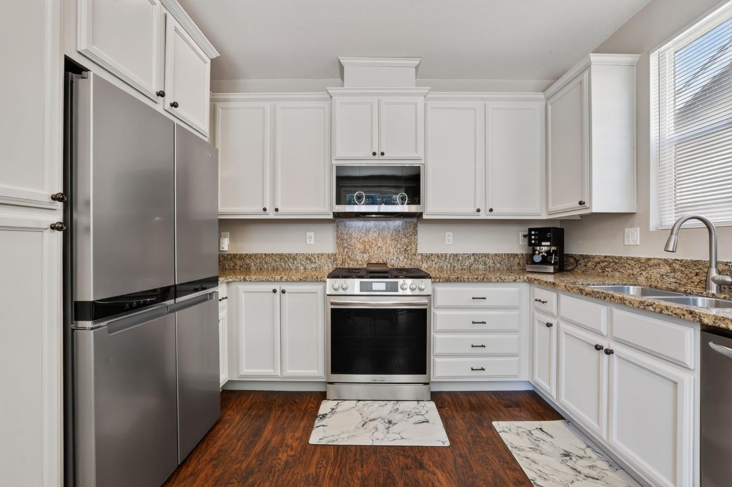 2280 Ellesmere Loop Roseville, CA 95747 - Photo 11 of 40
