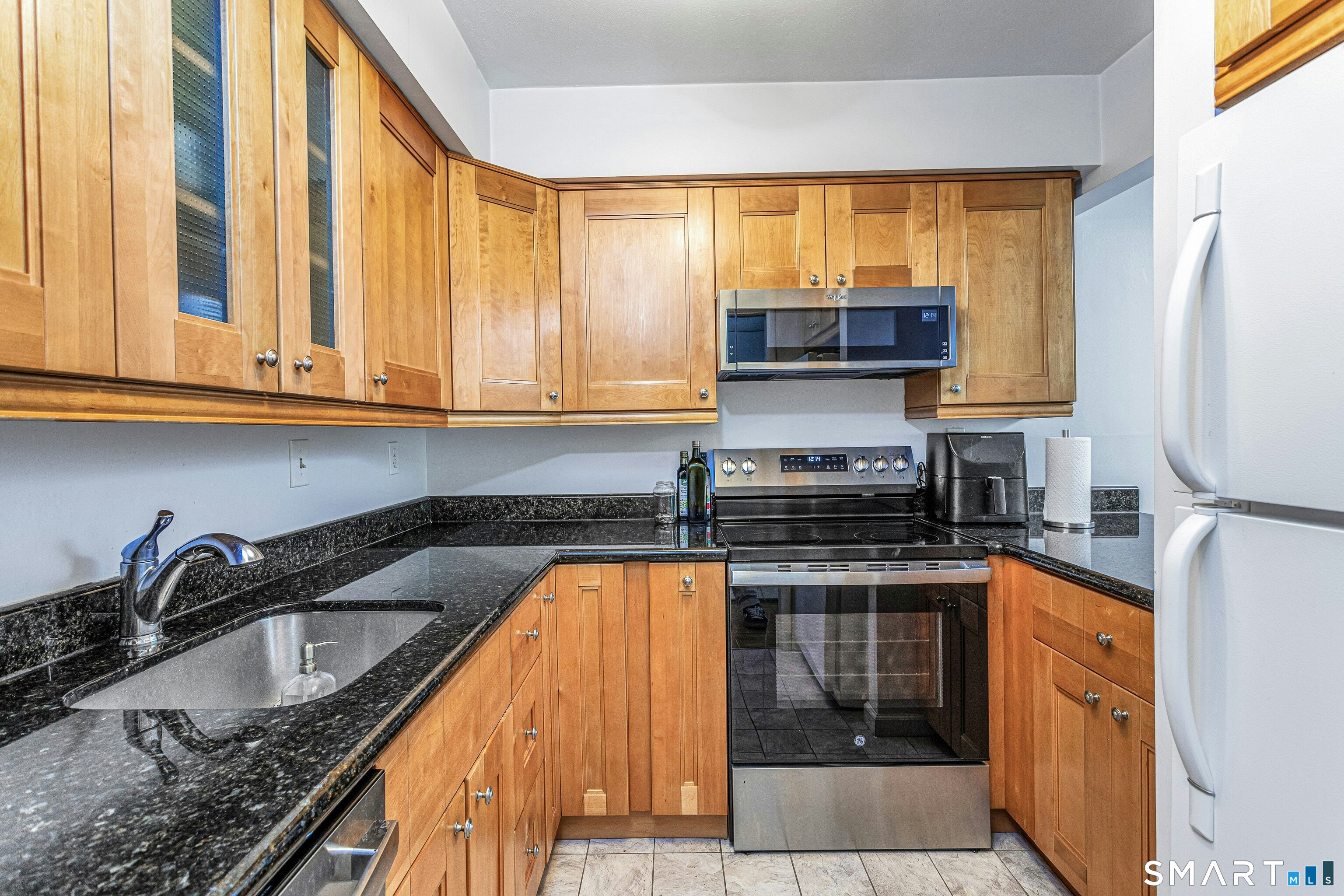 168 Belltown Road, Unit 46 Stamford, CT 06905 - Photo 4 of 22 Gallery Image 4