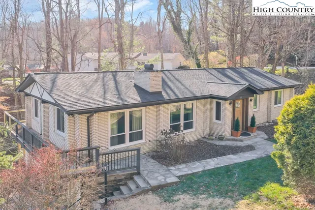 $689,000 | 668 Dogwood Road, Boone, NC 28607