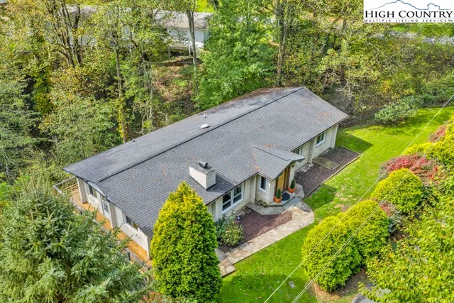 $689,000 | 668 Dogwood Road, Boone, NC 28607