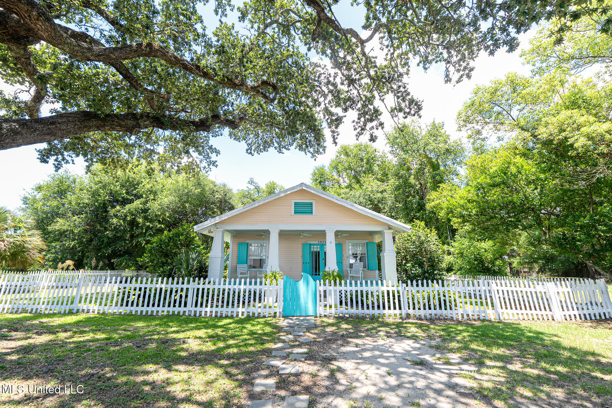 1085 Township Road Gulfport, MS 39507 - Photo 2 of 36 _DSC3692
