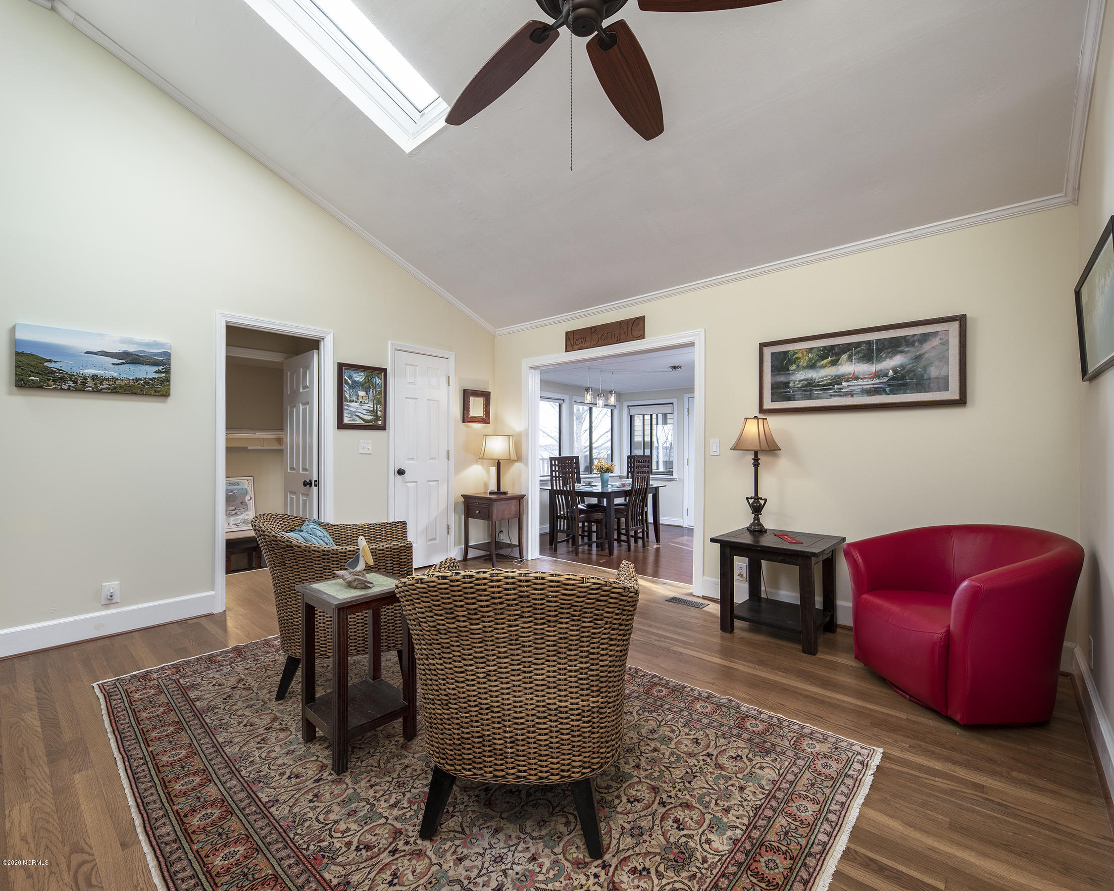 417 Riverside Drive New Bern, NC 28560 - Photo 38 of 93 Living Room Flows into Kitchen
