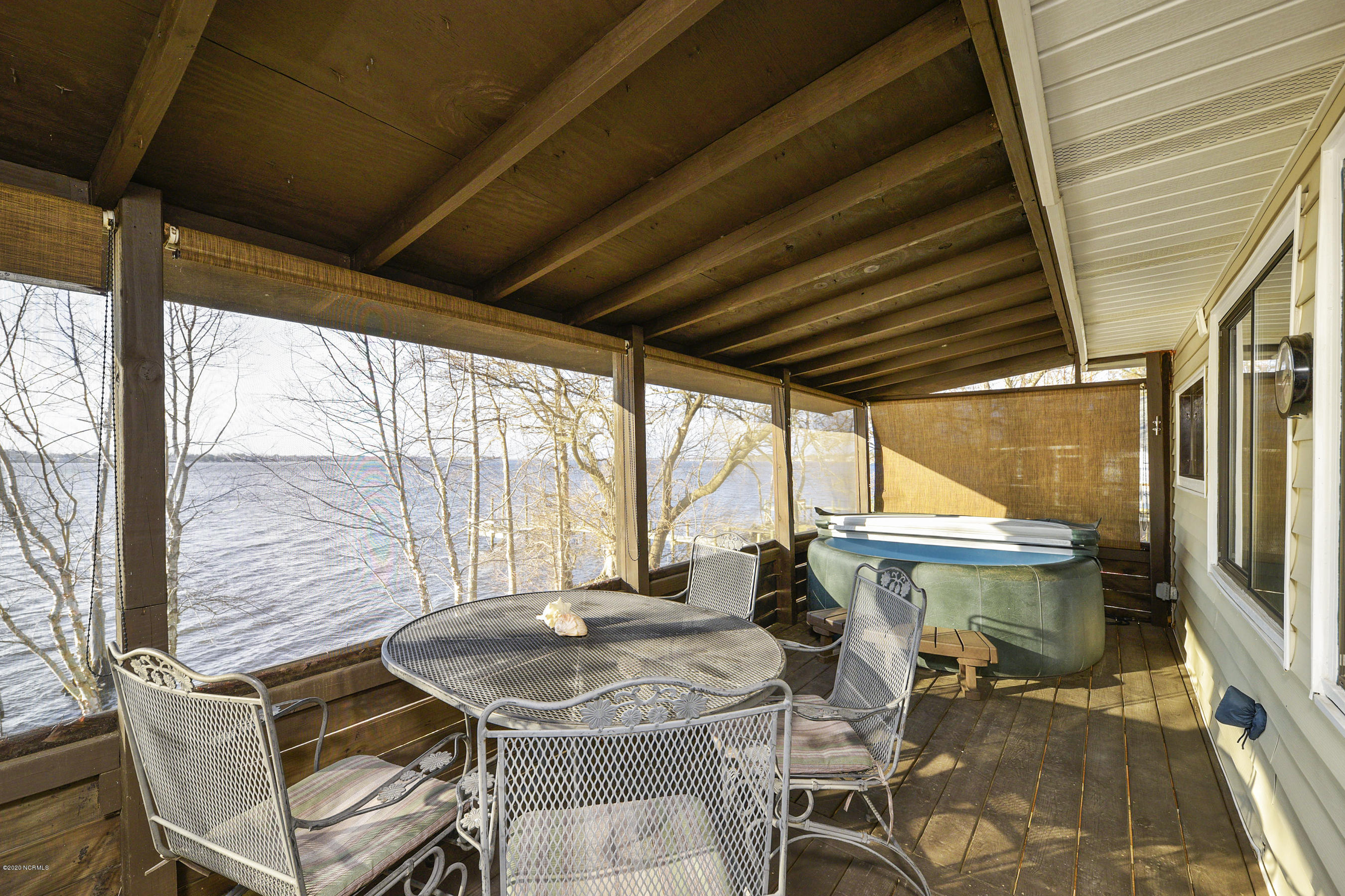 417 Riverside Drive New Bern, NC 28560 - Photo 44 of 93 Screened Porch Hot Tub/Dining
