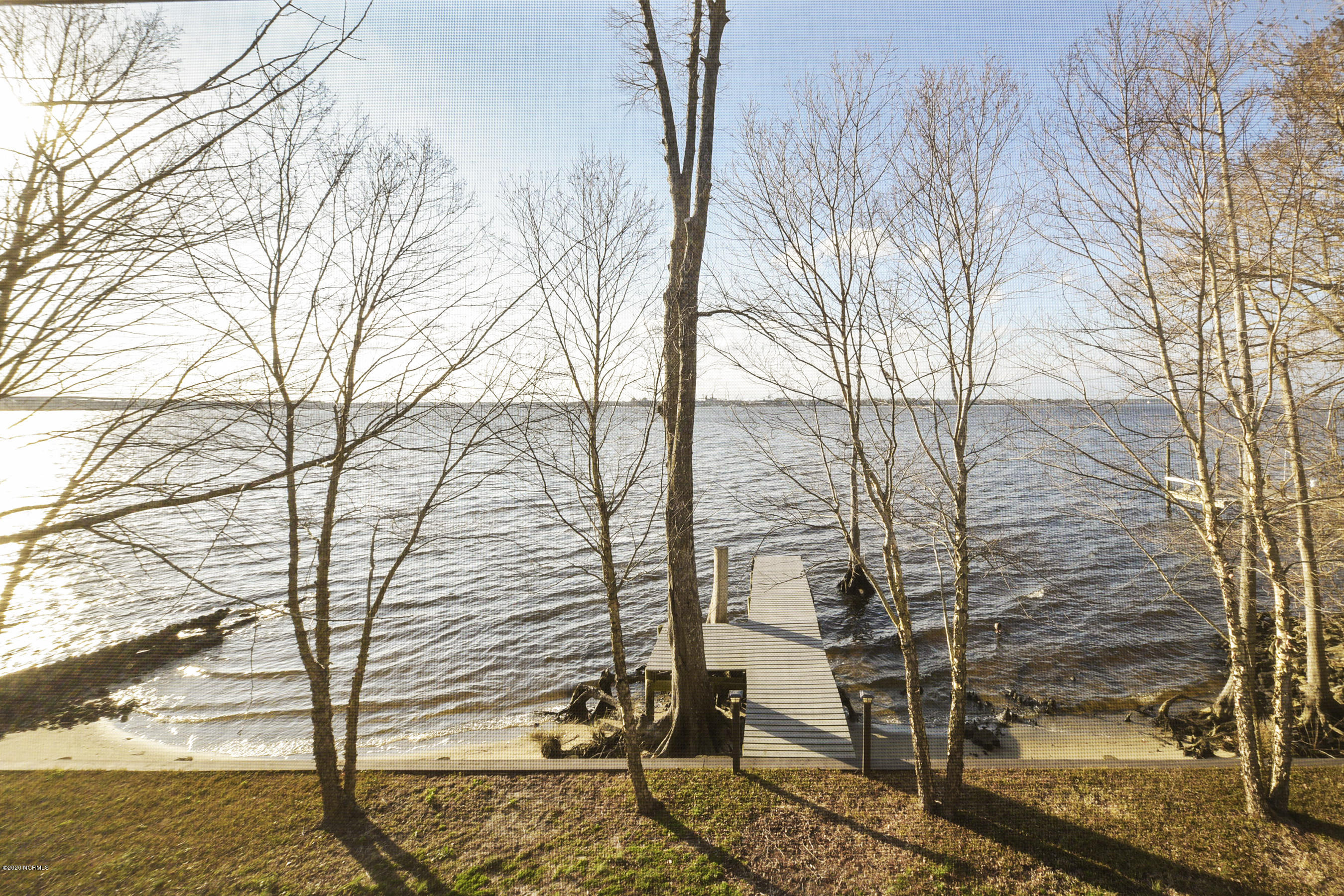 417 Riverside Drive New Bern, NC 28560 - Photo 46 of 93 Dock and Sandy Beach