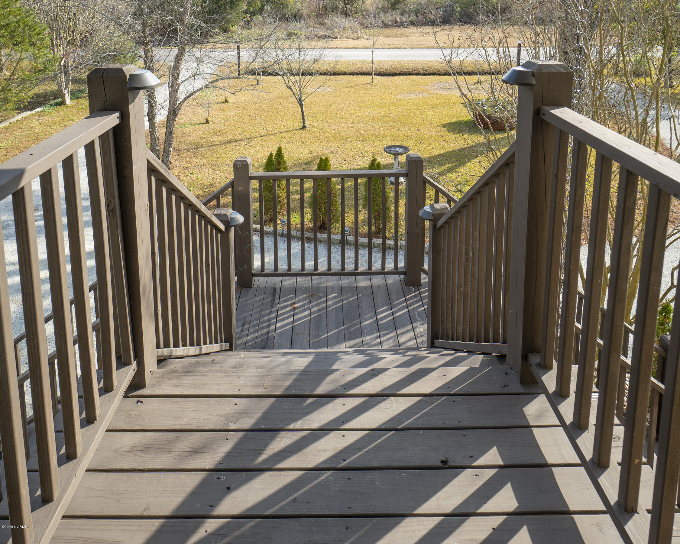 417 Riverside Drive New Bern, NC 28560 - Photo 58 of 93 Front of House Entryway
