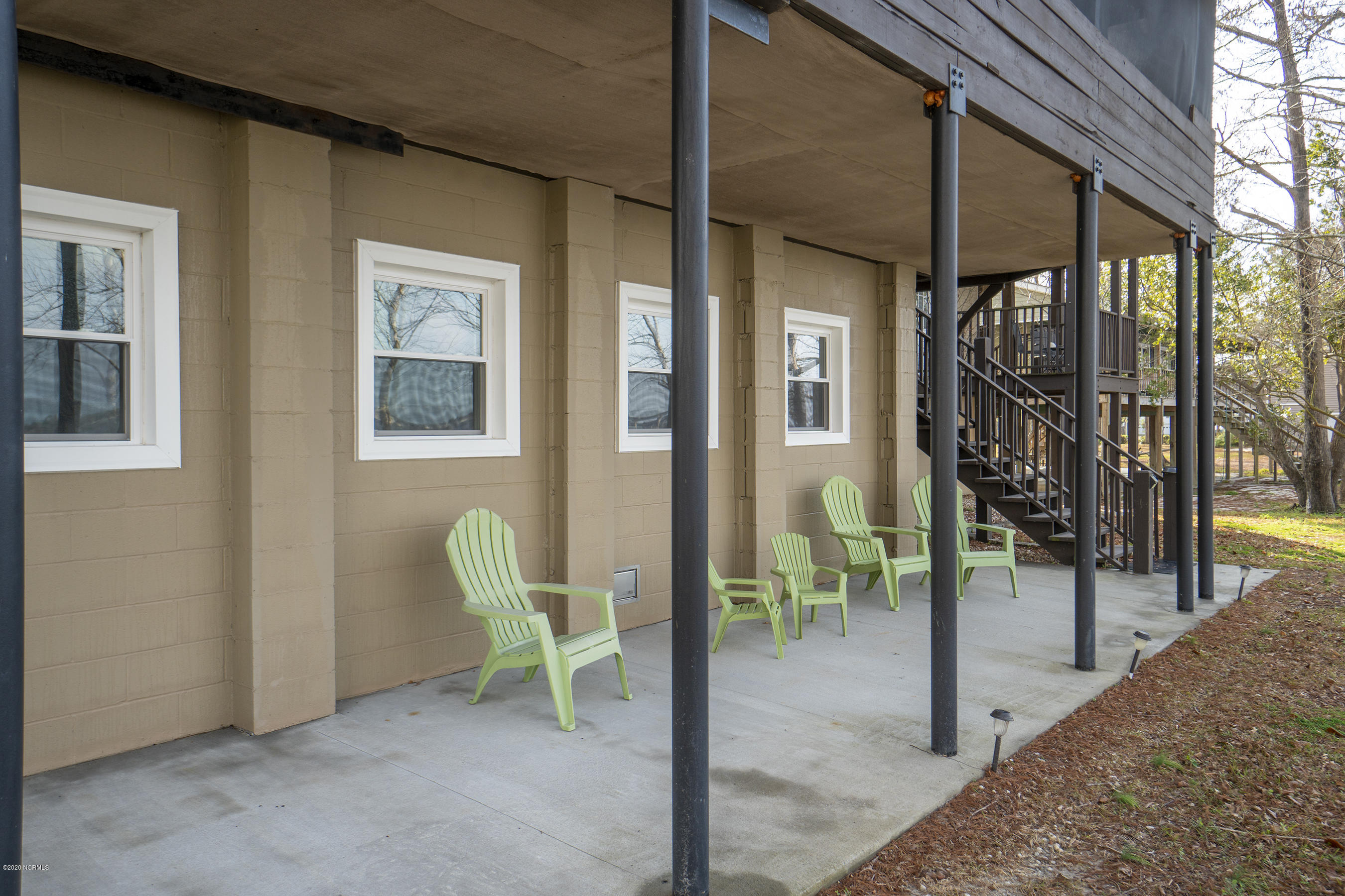 417 Riverside Drive New Bern, NC 28560 - Photo 65 of 93 Covered Patio