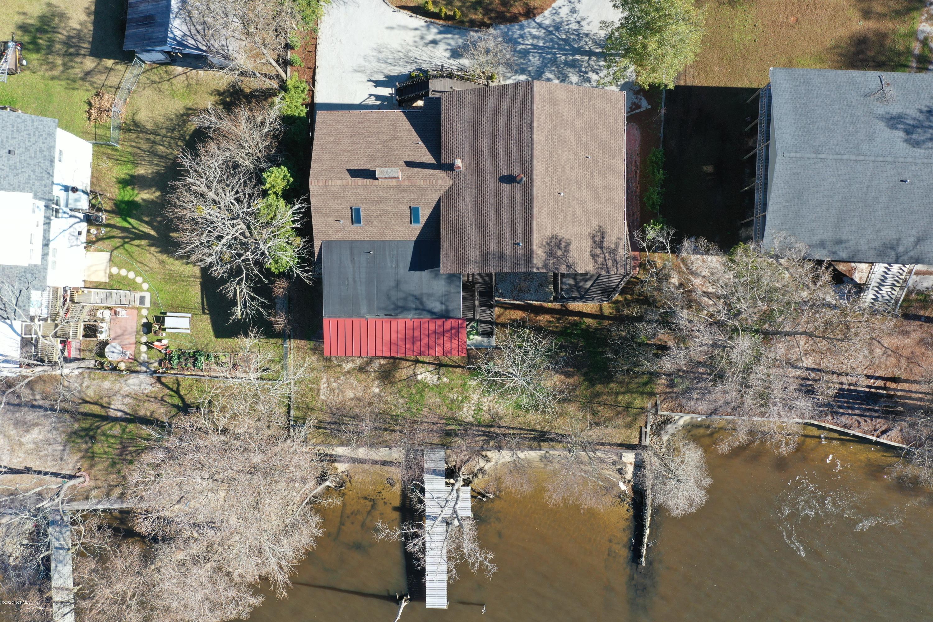 417 Riverside Drive New Bern, NC 28560 - Photo 88 of 93 Look at that ROOF!