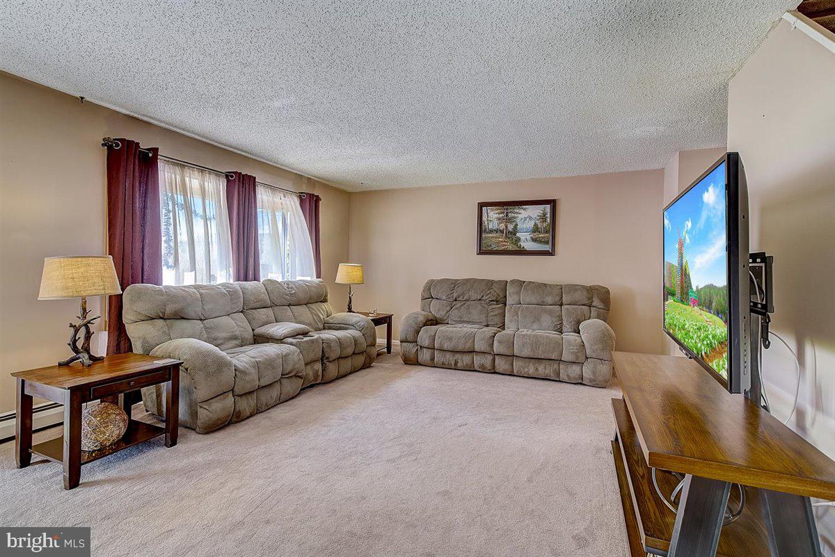 3241 Byberry Road Philadelphia, PA 19154 - Photo 4 of 34