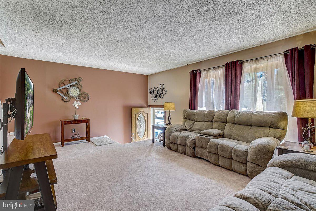 3241 Byberry Road Philadelphia, PA 19154 - Photo 6 of 34