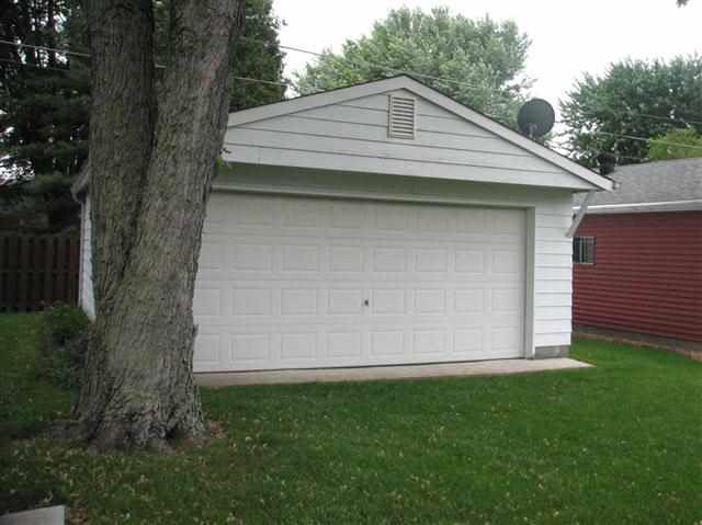 237 Mulberry Chesterfield, IN 46017 - Photo 2 of 30 Gallery Image 2