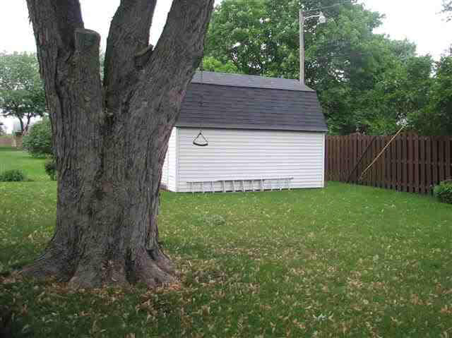 237 Mulberry Chesterfield, IN 46017 - Photo 4 of 30 Gallery Image 4