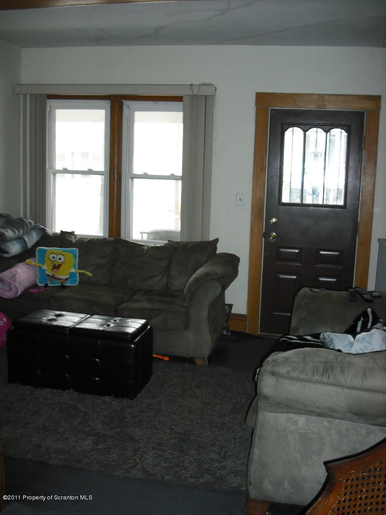 115 South Ridge Street Taylor, PA 18517 - Photo 2 of 13 Gallery Image 2
