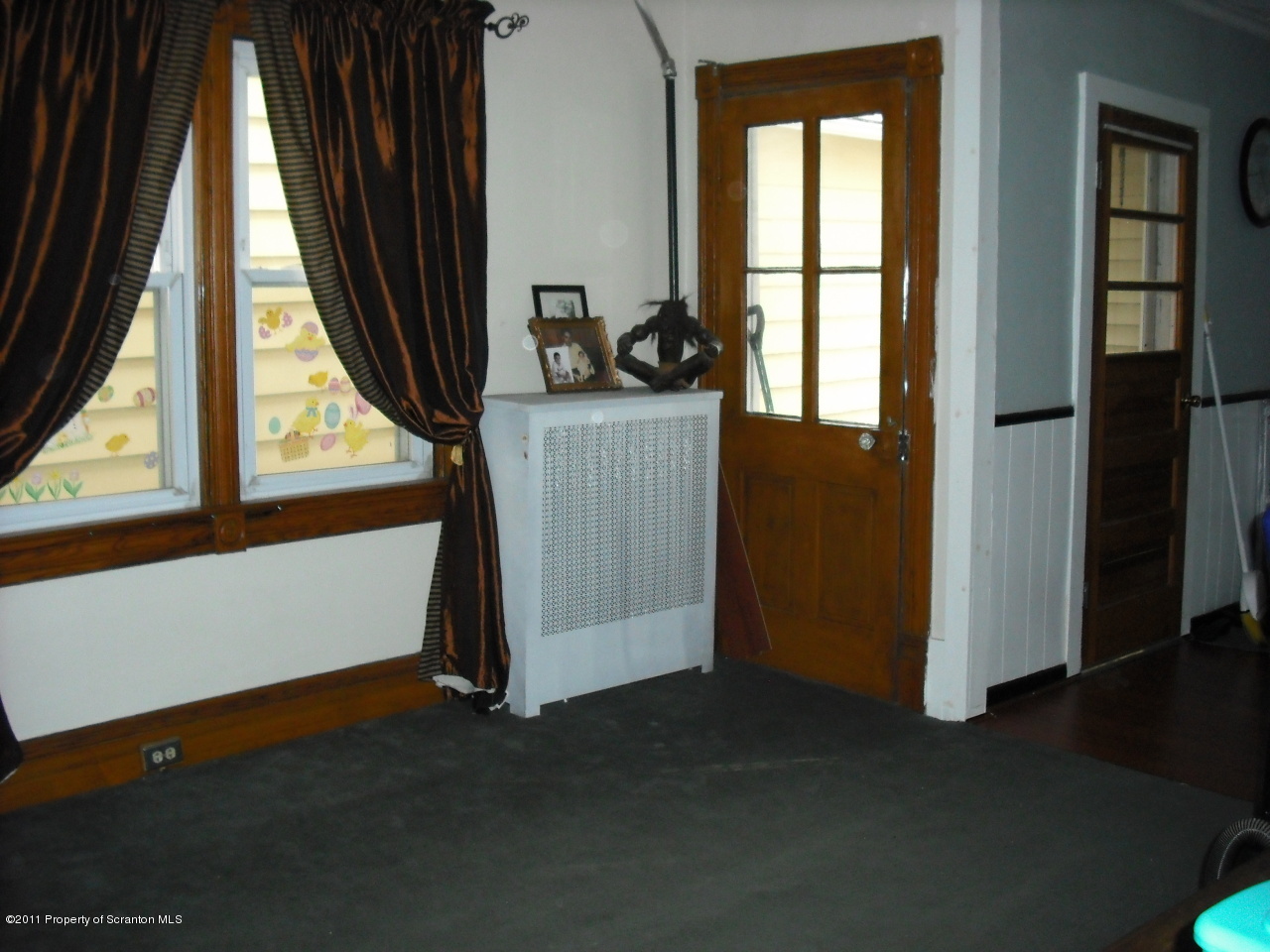 115 South Ridge Street Taylor, PA 18517 - Photo 3 of 13 Gallery Image 3