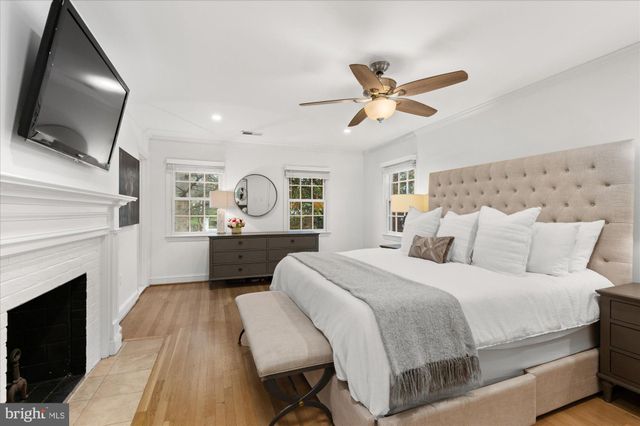 $2,075,000 | 15 West Oak Street, Alexandria, VA 22301