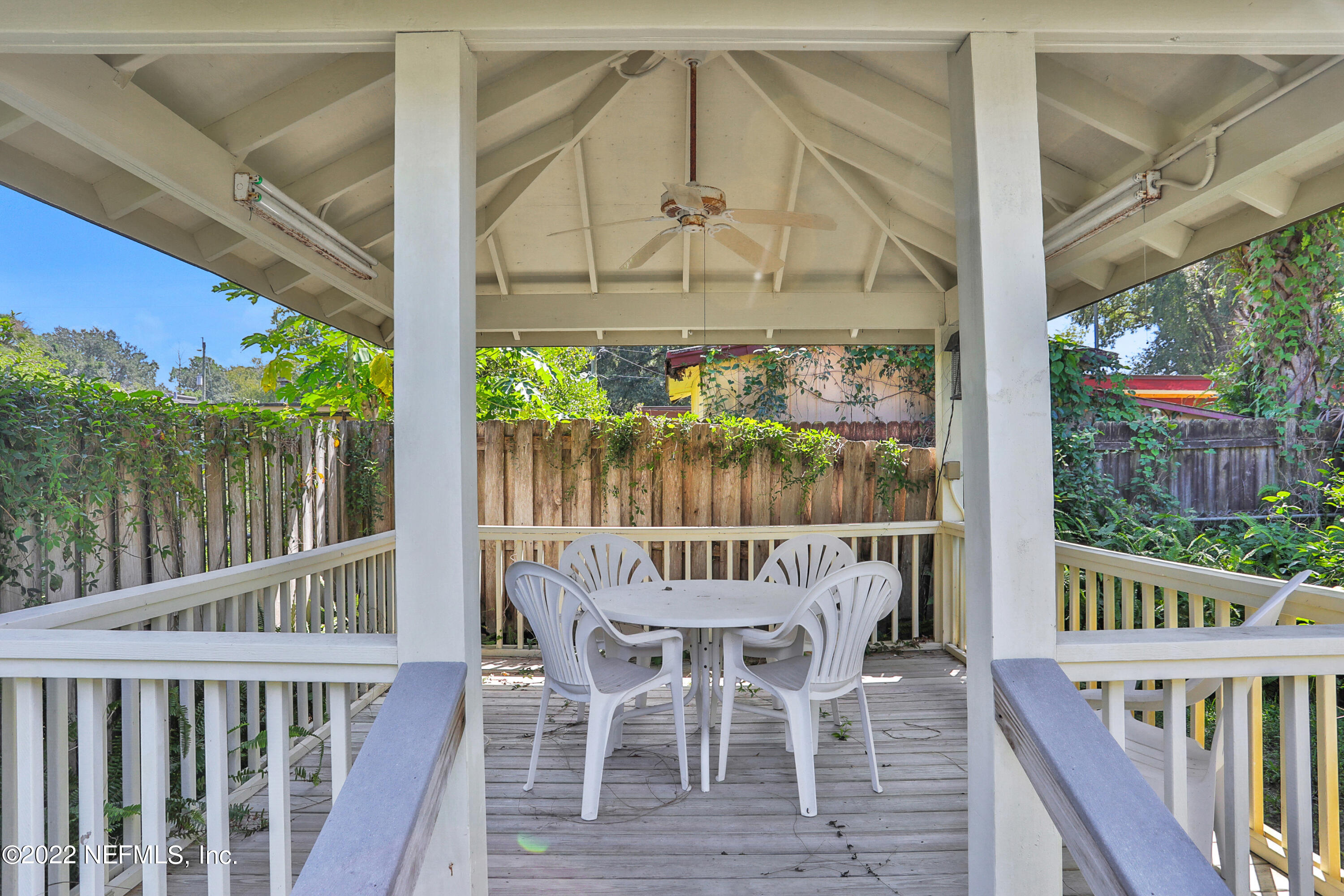 2506 Community Road Jacksonville, FL 32207 - Photo 5 of 36 3. Gazebo